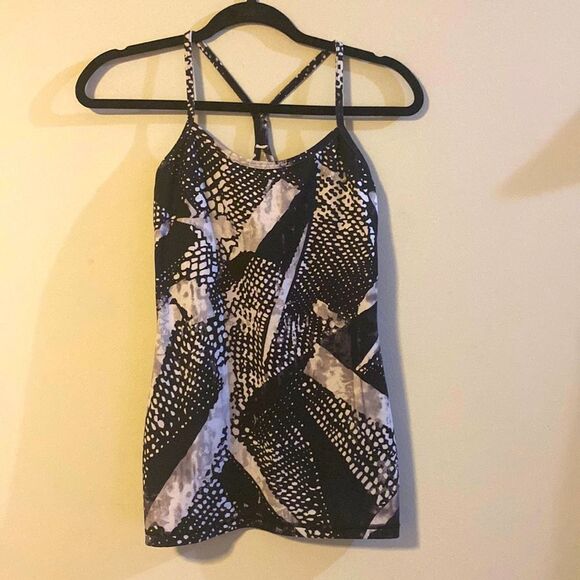 lululemon athletica Tops - Lululemon, Power Y Tank *Luon, Black & White Graphic, Size 4, EUC